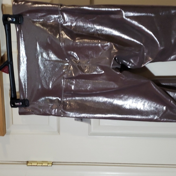 Old Navy Extra High Rise Powersoft Leggings - Picture 5 of 12